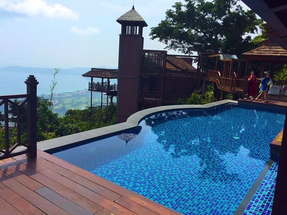 泳池磚有哪些鋪貼要求？不同功能區(qū)鋪貼要求不同！